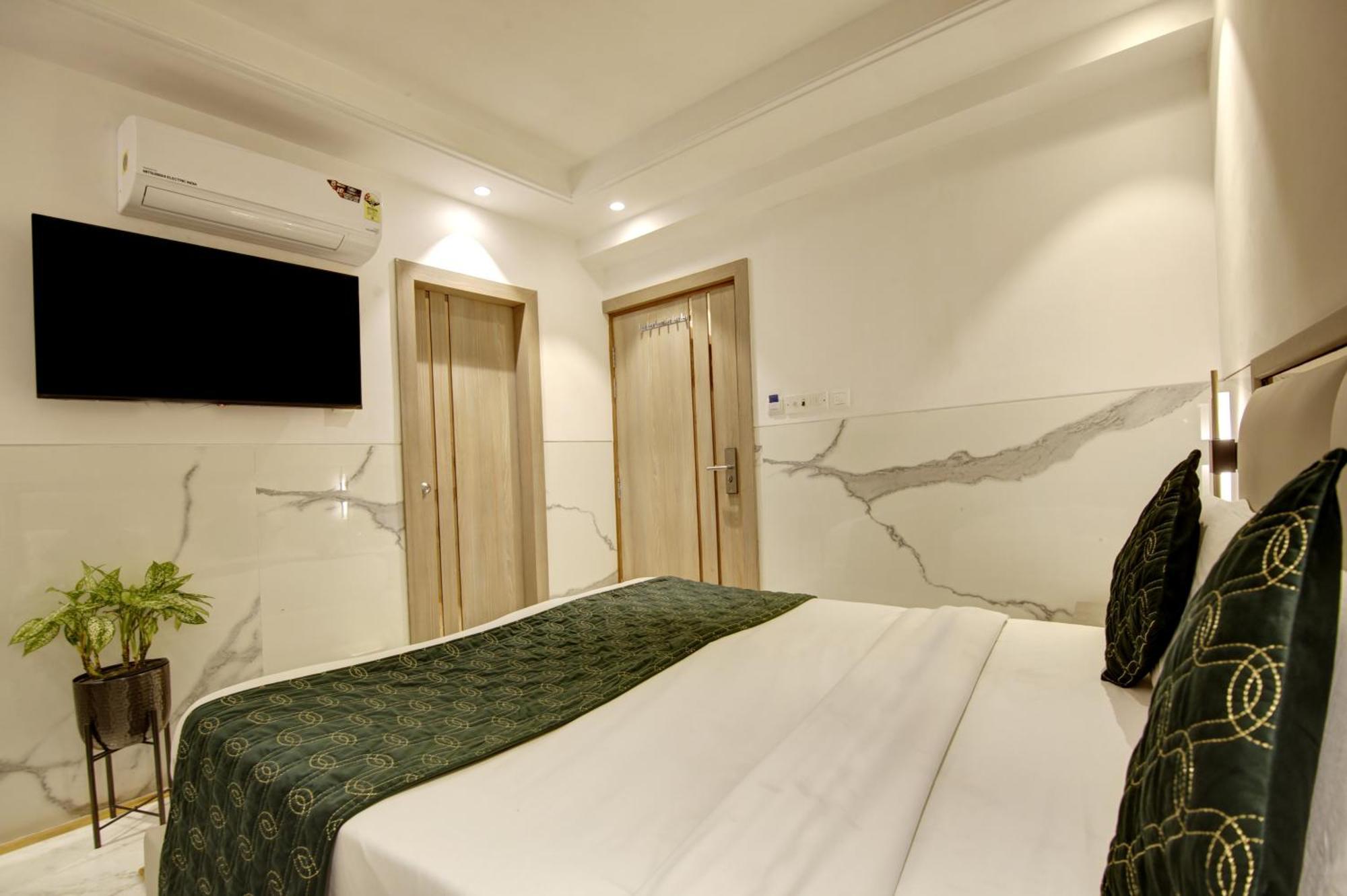 Hotel Transit International- Aerocity Delhi Airport Yeni Delhi Dış mekan fotoğraf