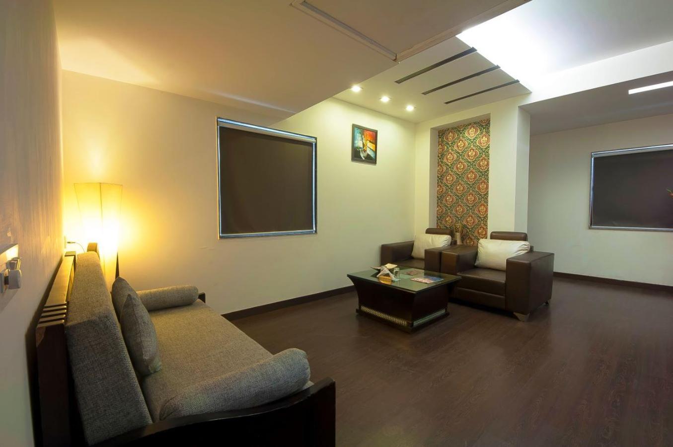 Hotel Transit International- Aerocity Delhi Airport Yeni Delhi Dış mekan fotoğraf