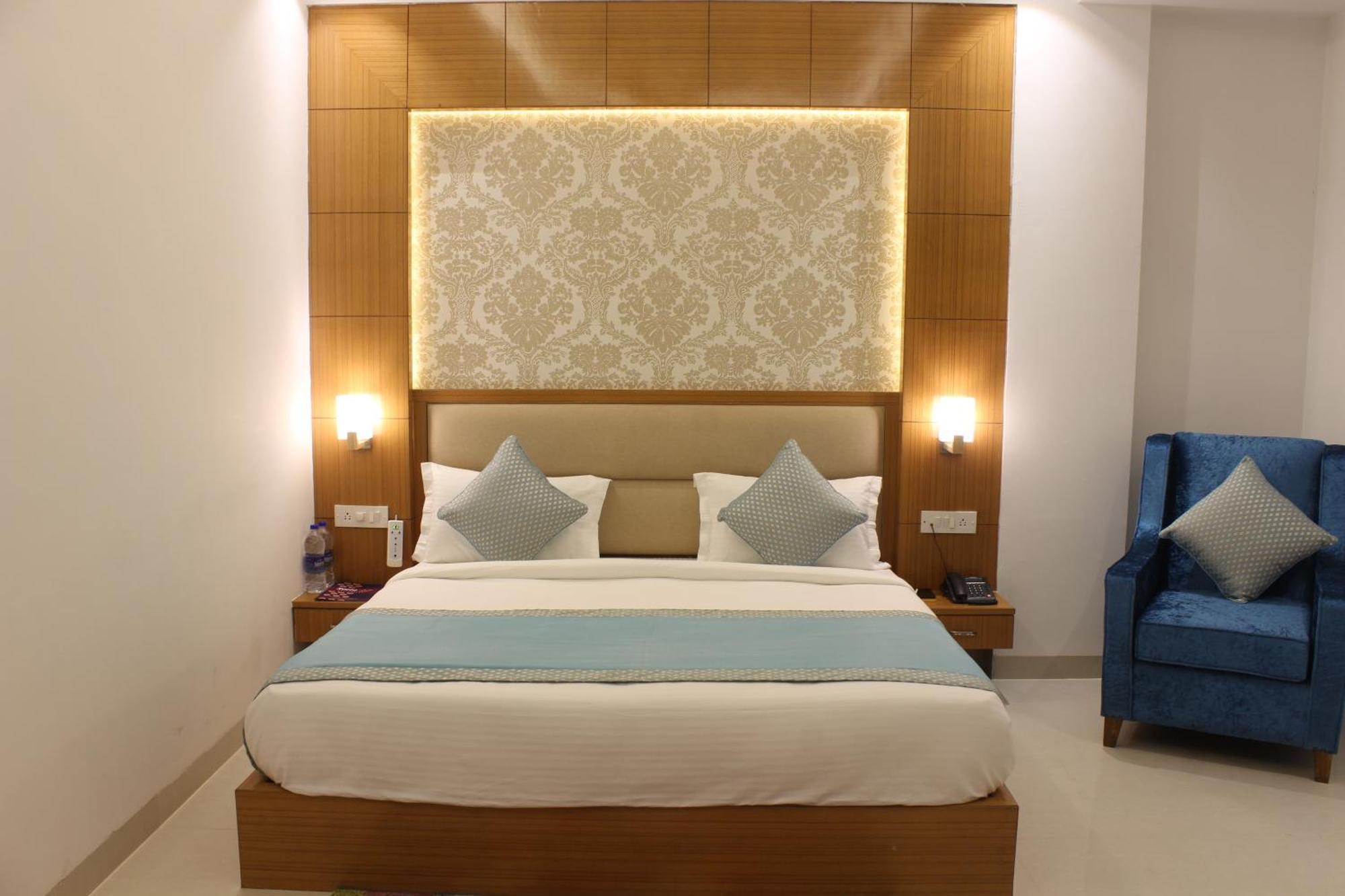 Hotel Transit International- Aerocity Delhi Airport Yeni Delhi Dış mekan fotoğraf