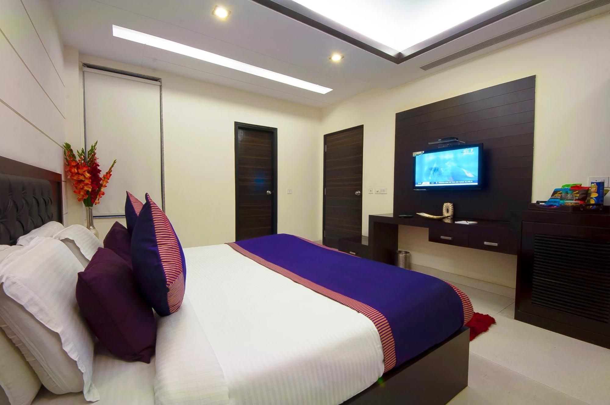 Hotel Transit International- Aerocity Delhi Airport Yeni Delhi Dış mekan fotoğraf